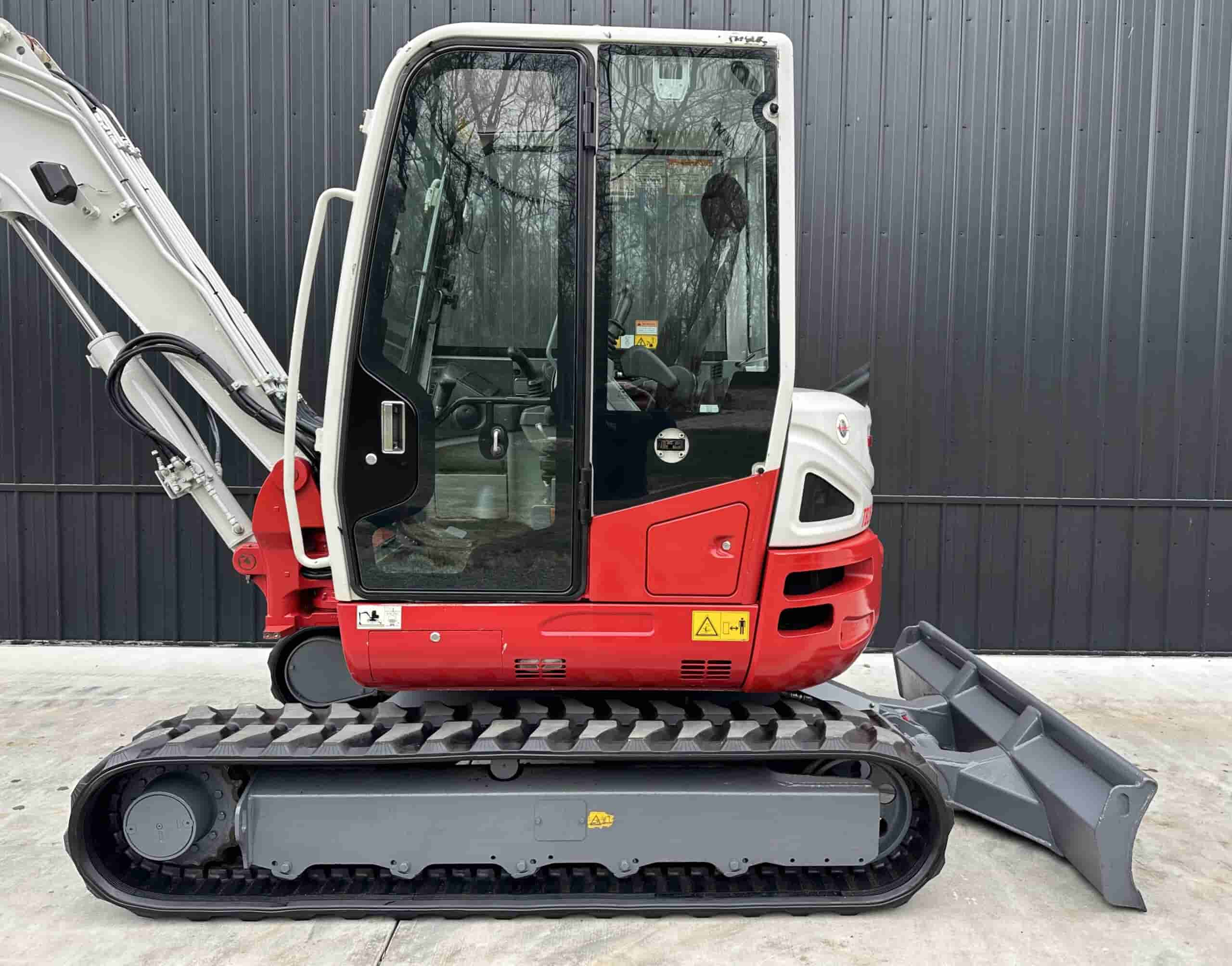 2019 TAKEUCHI TB260
